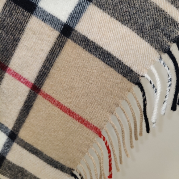 Vintage Highland Home Industries Lambswool Plaid Poncho, Size OS - Picture 3 of 12